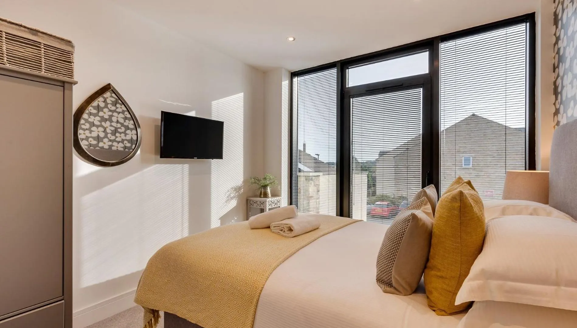 4 Bed In Richmond 83250 Villa